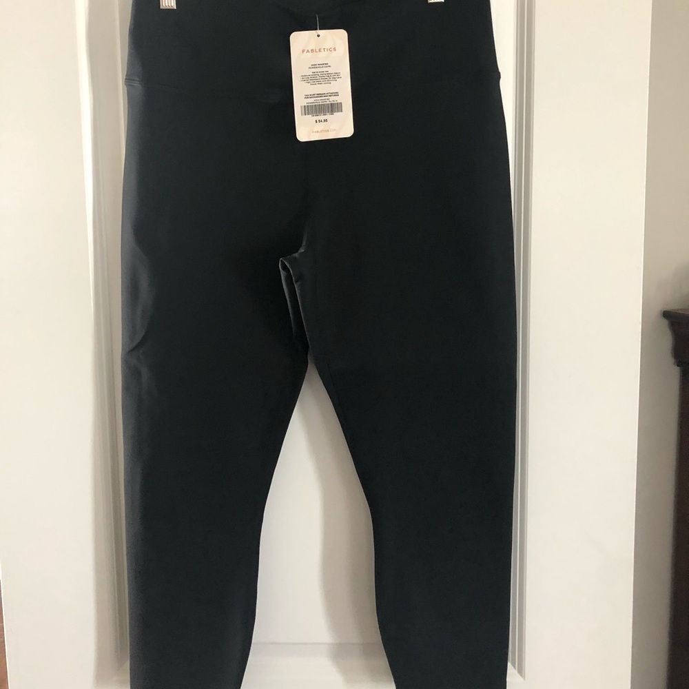 NWT Fabletics high waste powerhold capris